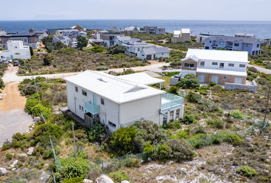 4 Bedroom Property for Sale in Pringle Bay Western Cape